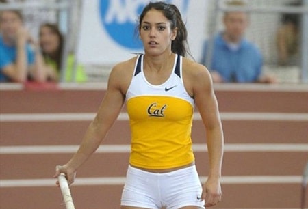 A picture of Allison Stokke wearing the Nike sports gear during Pole Vaulting.